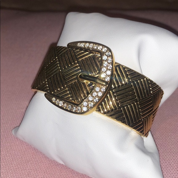 Gold belt buckle bling bracelet with stripe band - Picture 3 of 7